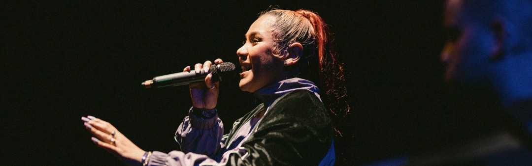 Dan maar alleen | Cheyenne Toney