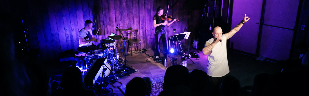 TOT HET STROOMT | STRIK